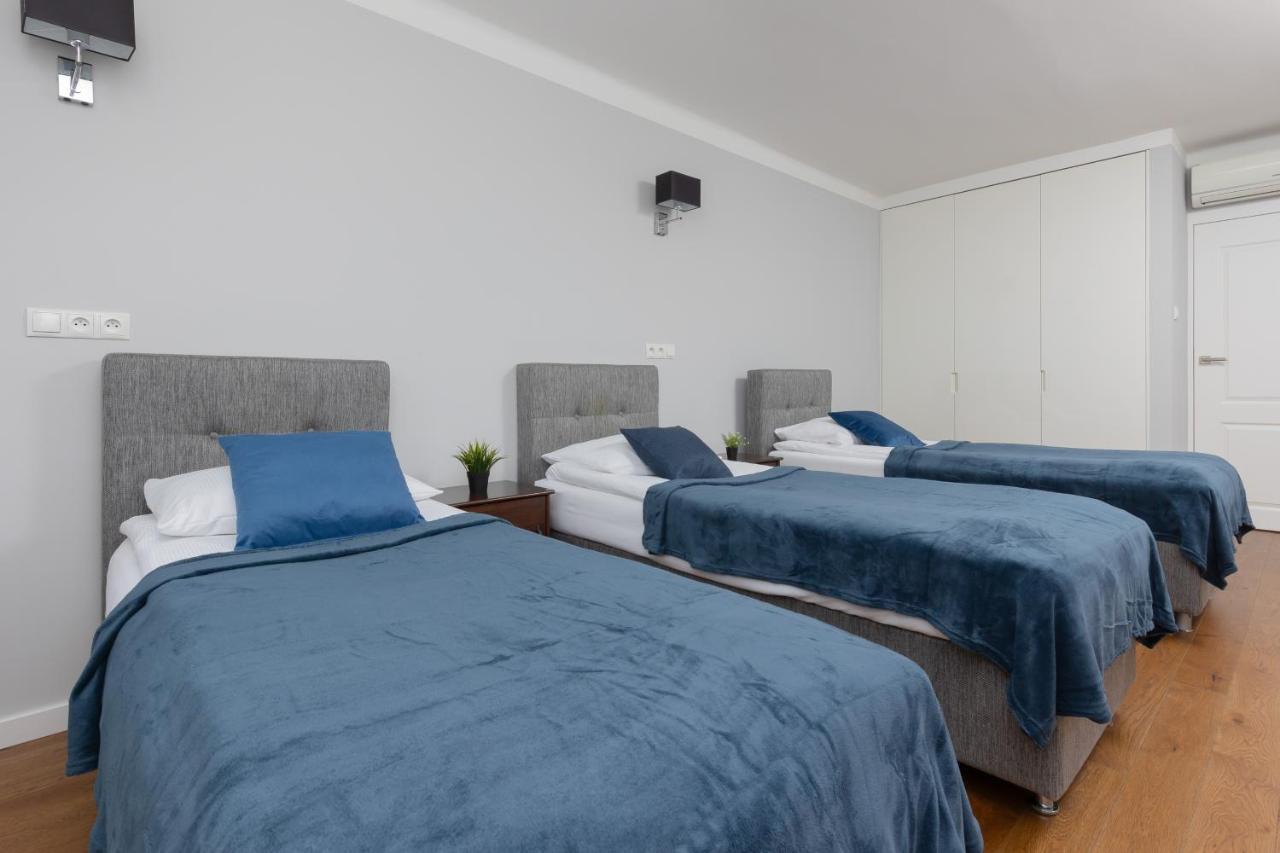 City Center Aparthotel Chmielna By Noclegi Renters Варшава Екстер'єр фото