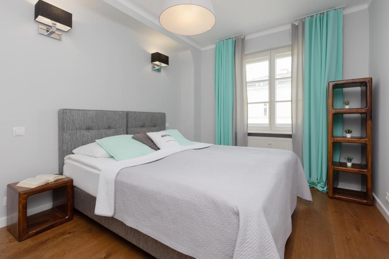 City Center Aparthotel Chmielna By Noclegi Renters Варшава Екстер'єр фото