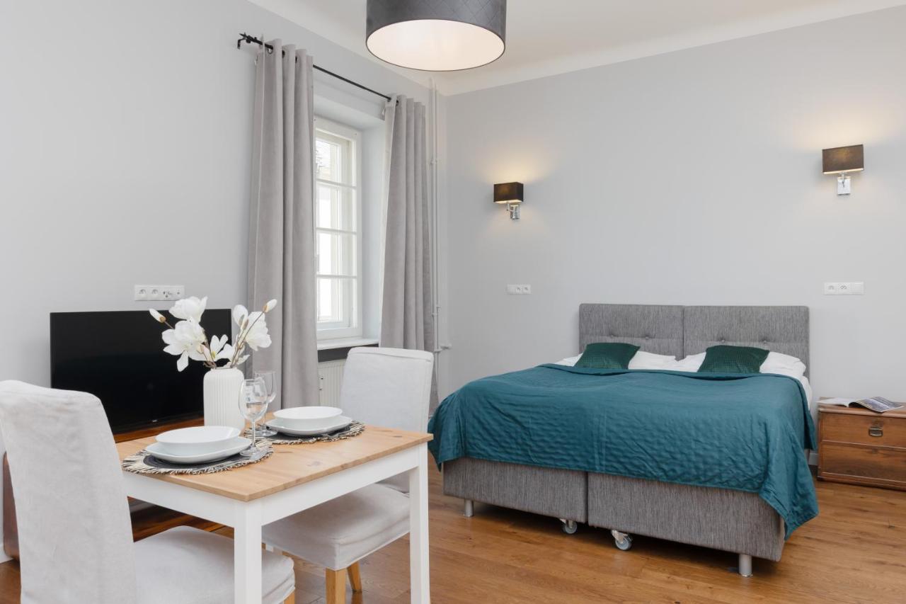 City Center Aparthotel Chmielna By Noclegi Renters Варшава Екстер'єр фото