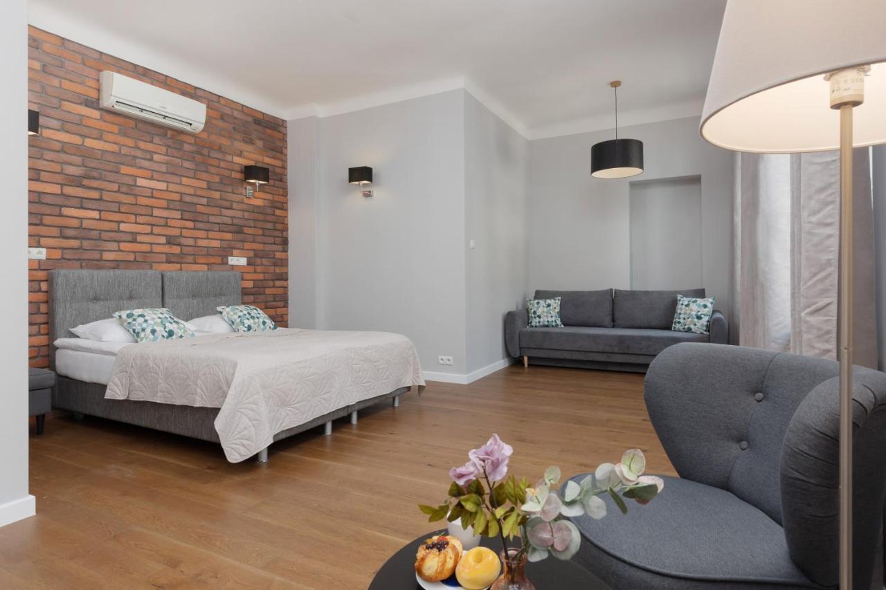 City Center Aparthotel Chmielna By Noclegi Renters Варшава Екстер'єр фото