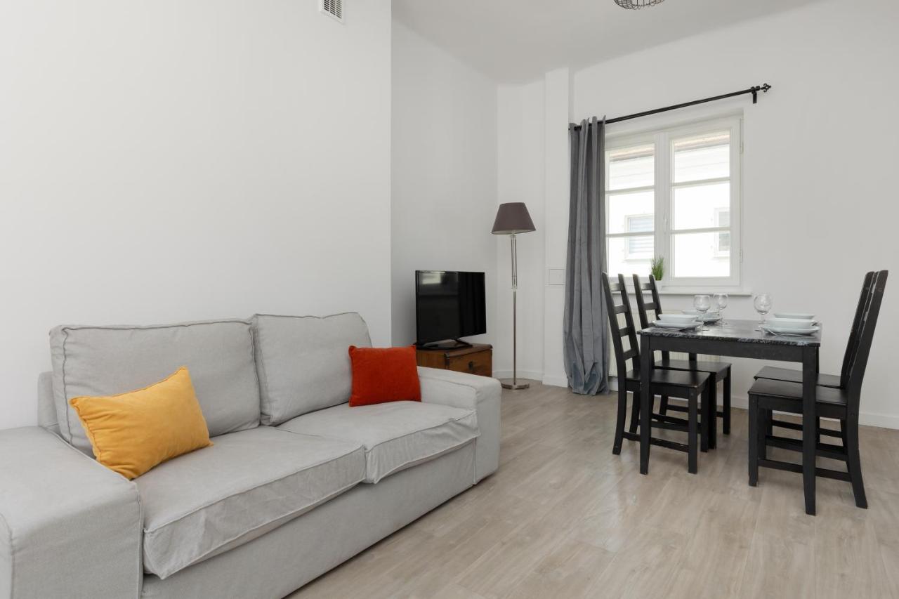 City Center Aparthotel Chmielna By Noclegi Renters Варшава Екстер'єр фото