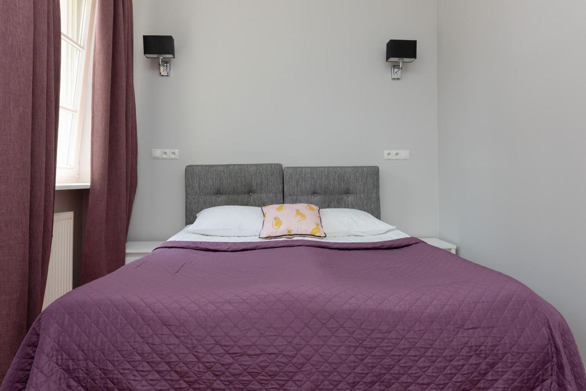 City Center Aparthotel Chmielna By Noclegi Renters Варшава Екстер'єр фото