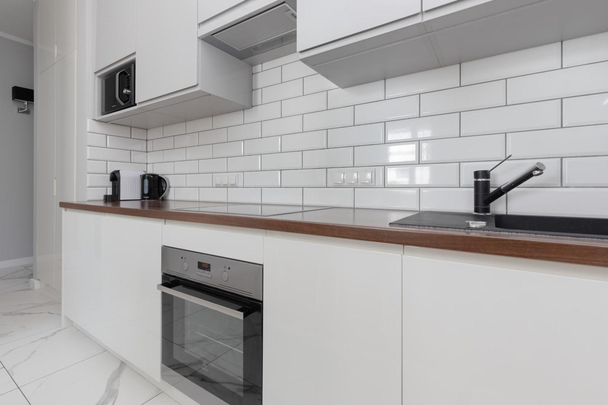 City Center Aparthotel Chmielna By Noclegi Renters Варшава Екстер'єр фото