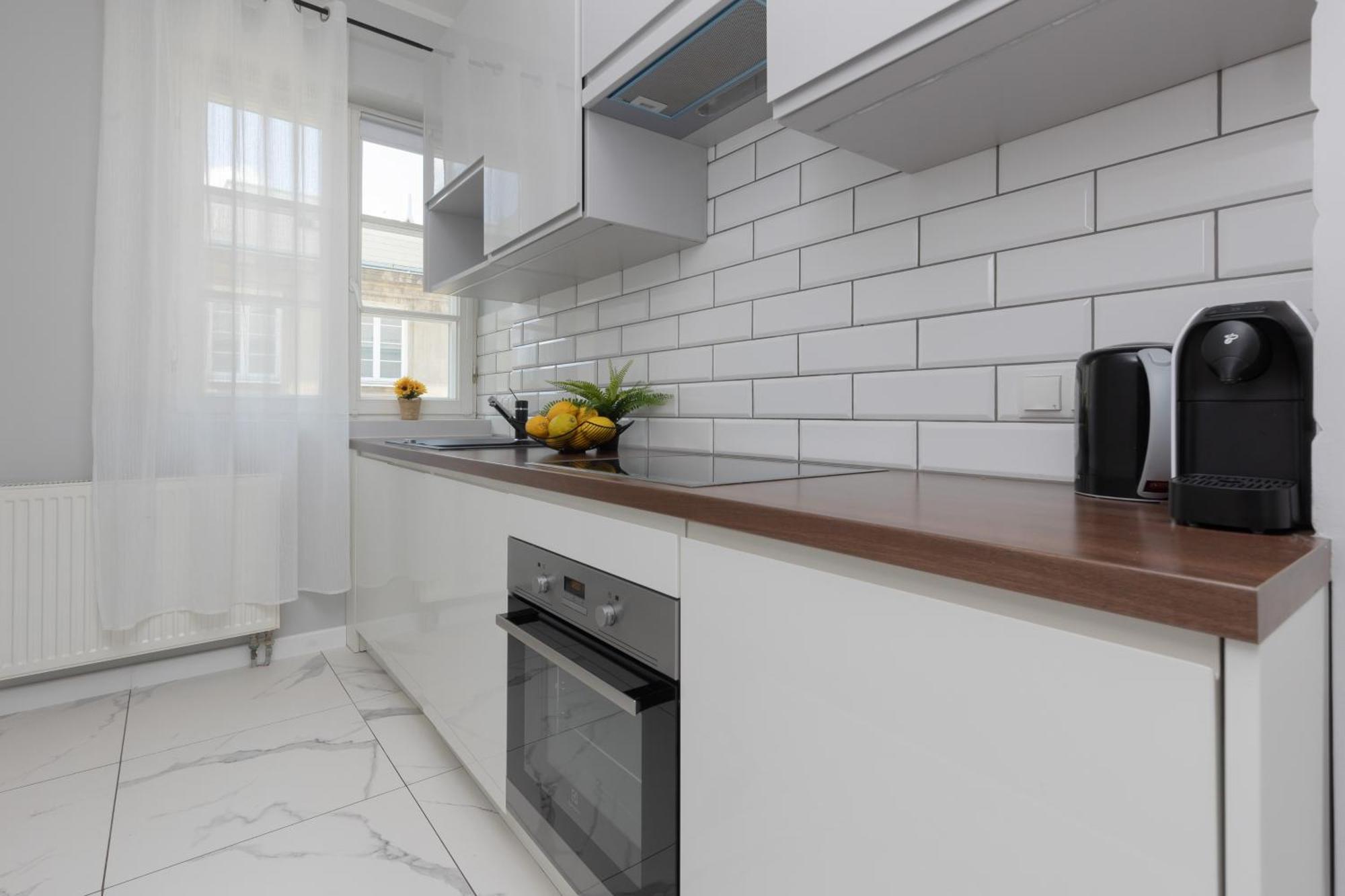 City Center Aparthotel Chmielna By Noclegi Renters Варшава Екстер'єр фото